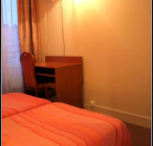 Hotel Pax 18e Parijs