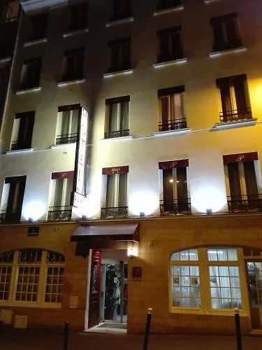 Hotel Pax 18e Parijs