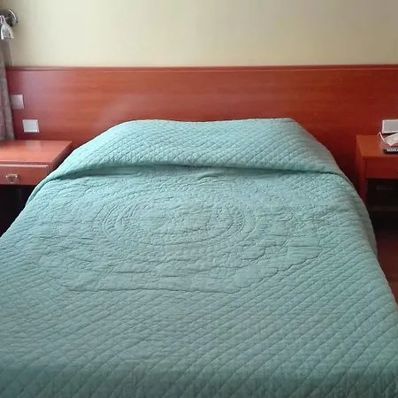 Pax 18e Hotel Paris