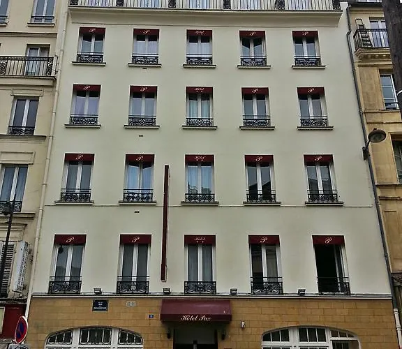 Pax 18e Hotel 2*